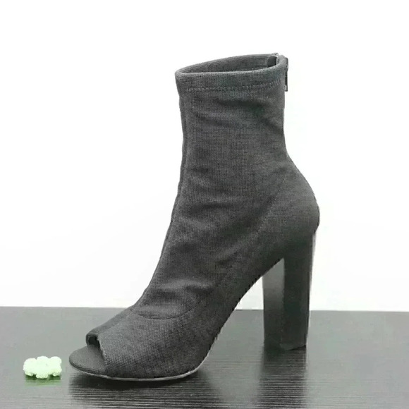 Aldo Women’s Black Fabric Back Zipper Boots - Picture 4 of 10